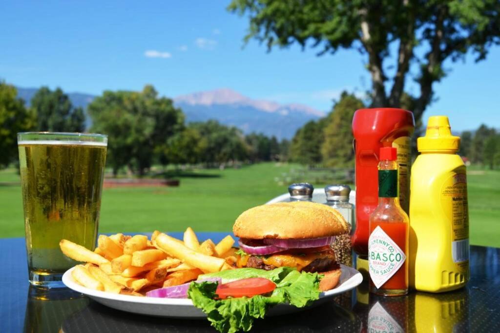 Charming Remodeled Golf Course Area Home Colorado Springs Zewnętrze zdjęcie